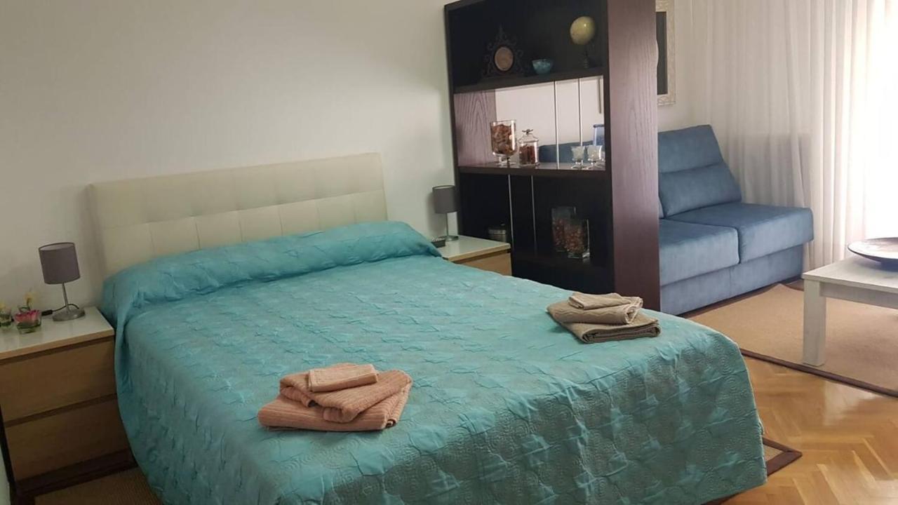Alojamiento Adelfas Apartman Madrid Kültér fotó